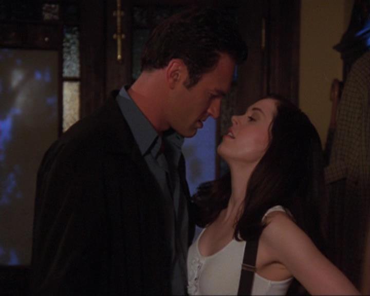 Charmed-Online_dot_net-4x04EnterTheDemon1626.jpg