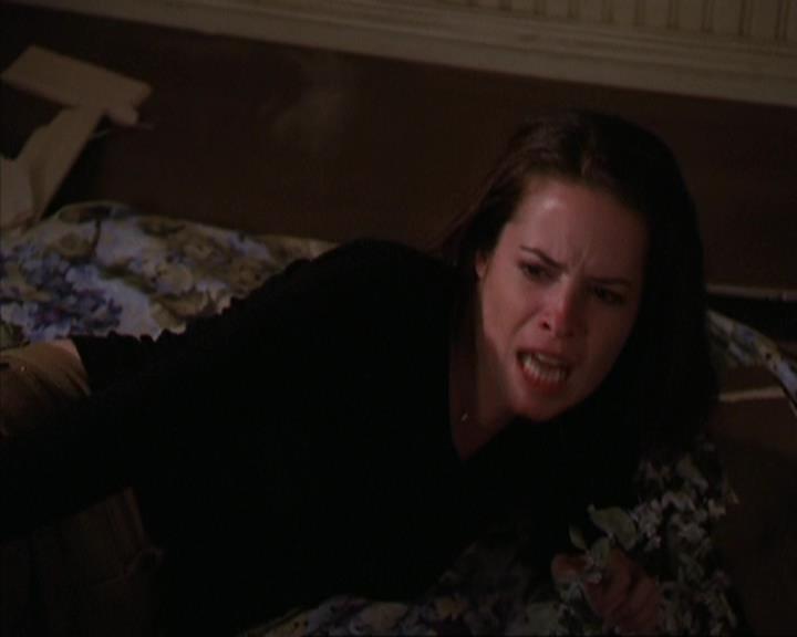 Charmed-Online_dot_net-4x04EnterTheDemon1651.jpg
