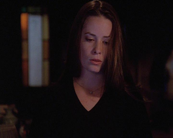 Charmed-Online_dot_net-4x04EnterTheDemon1962.jpg