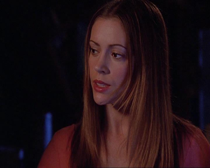 Charmed-Online_dot_net-4x04EnterTheDemon1975.jpg