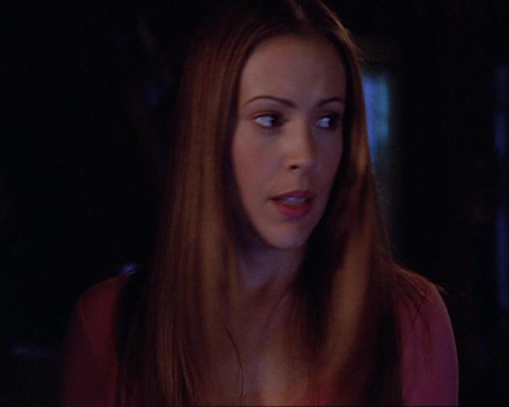 Charmed-Online_dot_net-4x04EnterTheDemon1983.jpg
