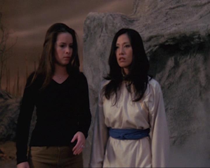 Charmed-Online_dot_net-4x04EnterTheDemon2007.jpg