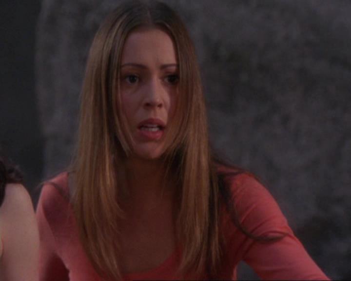 Charmed-Online_dot_net-4x04EnterTheDemon2012.jpg