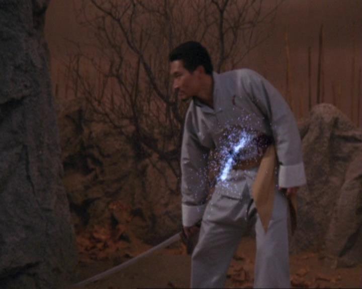 Charmed-Online_dot_net-4x04EnterTheDemon2033.jpg