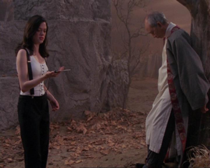 Charmed-Online_dot_net-4x04EnterTheDemon2045.jpg Charmed-Online_dot_net-4x04EnterTheDemon2045.jpg