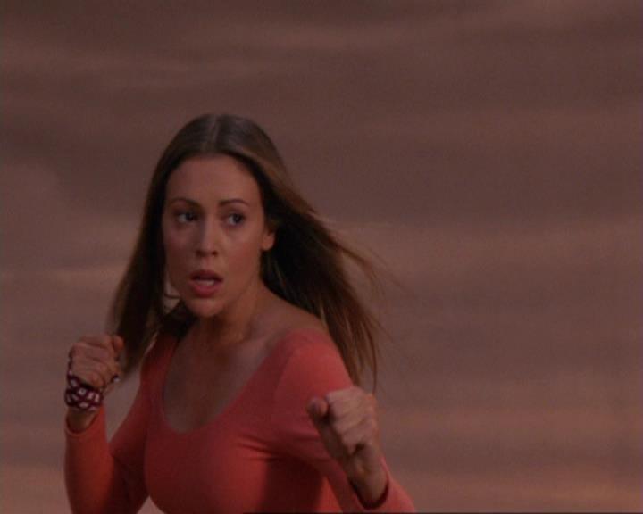 Charmed-Online_dot_net-4x04EnterTheDemon2065.jpg