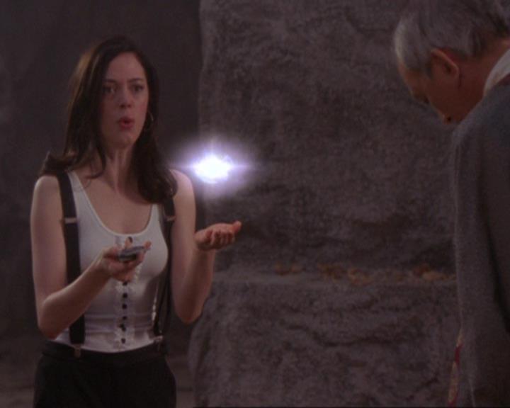 Charmed-Online_dot_net-4x04EnterTheDemon2075.jpg