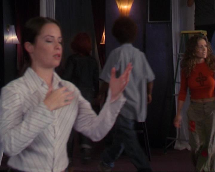 Charmed-Online-dot-net_405SizeMatters0029.jpg