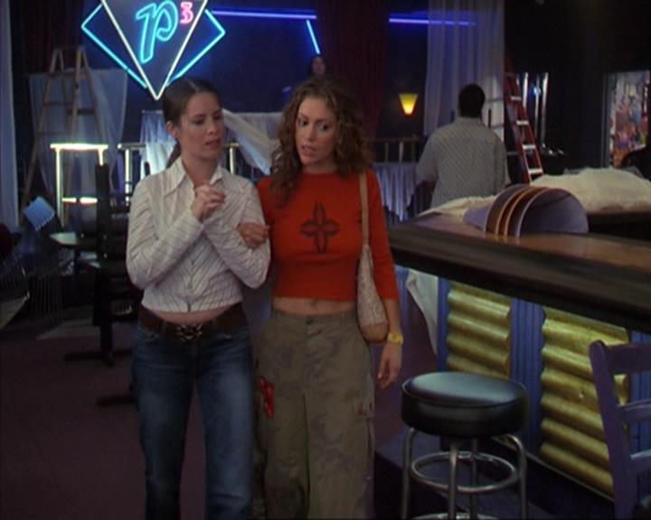 Charmed-Online-dot-net_405SizeMatters0056.jpg