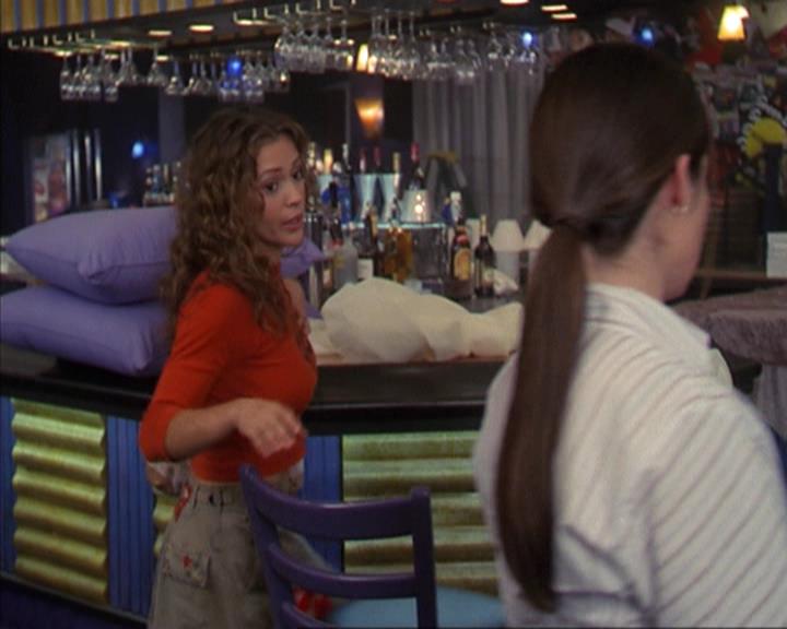 Charmed-Online-dot-net_405SizeMatters0062.jpg