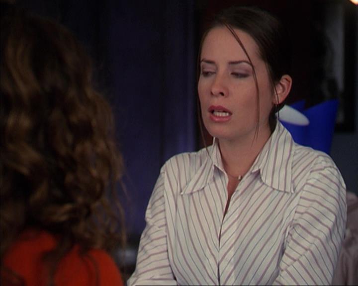 Charmed-Online-dot-net_405SizeMatters0068.jpg