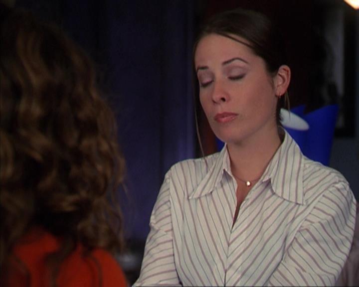 Charmed-Online-dot-net_405SizeMatters0071.jpg