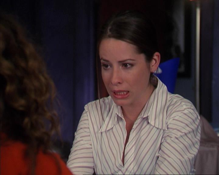 Charmed-Online-dot-net_405SizeMatters0080.jpg