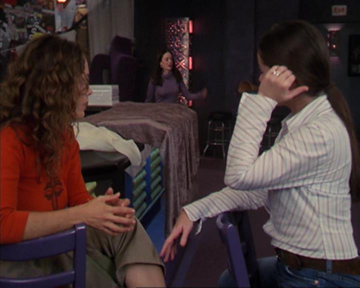 Charmed-Online-dot-net_405SizeMatters0082.jpg