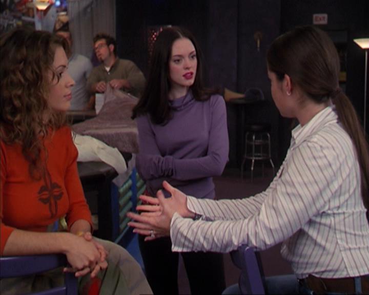 Charmed-Online-dot-net_405SizeMatters0095.jpg