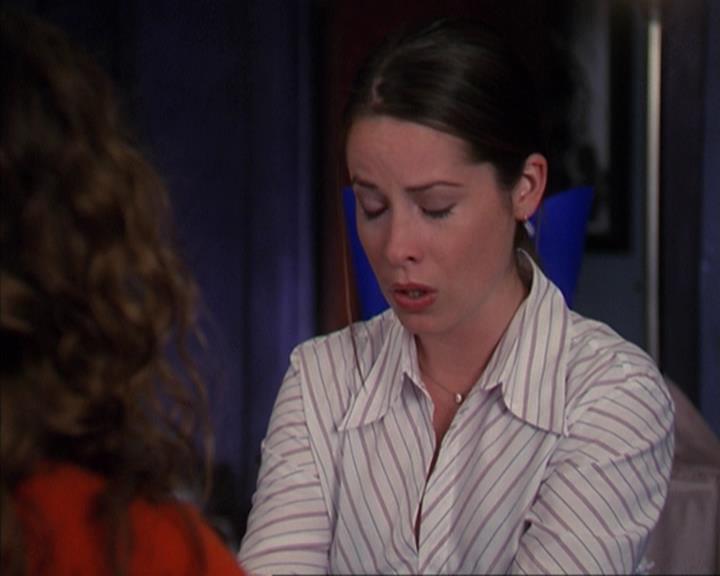 Charmed-Online-dot-net_405SizeMatters0104.jpg