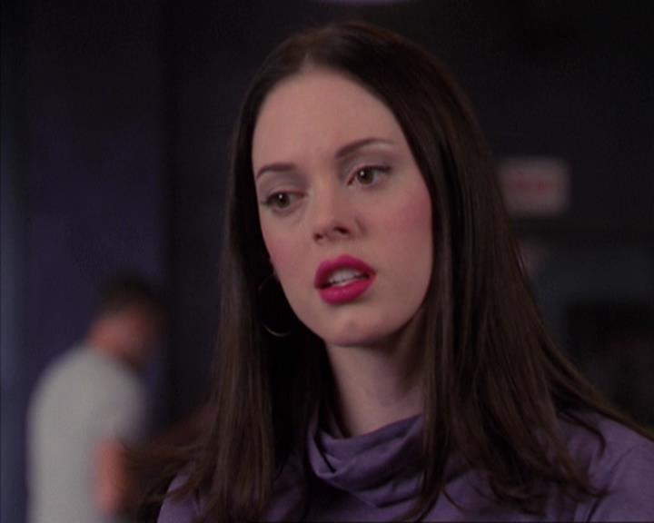 Charmed-Online-dot-net_405SizeMatters0107.jpg