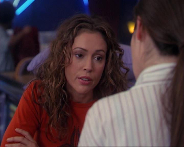 Charmed-Online-dot-net_405SizeMatters0119.jpg