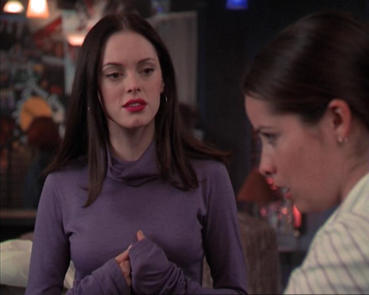 Charmed-Online-dot-net_405SizeMatters0126.jpg