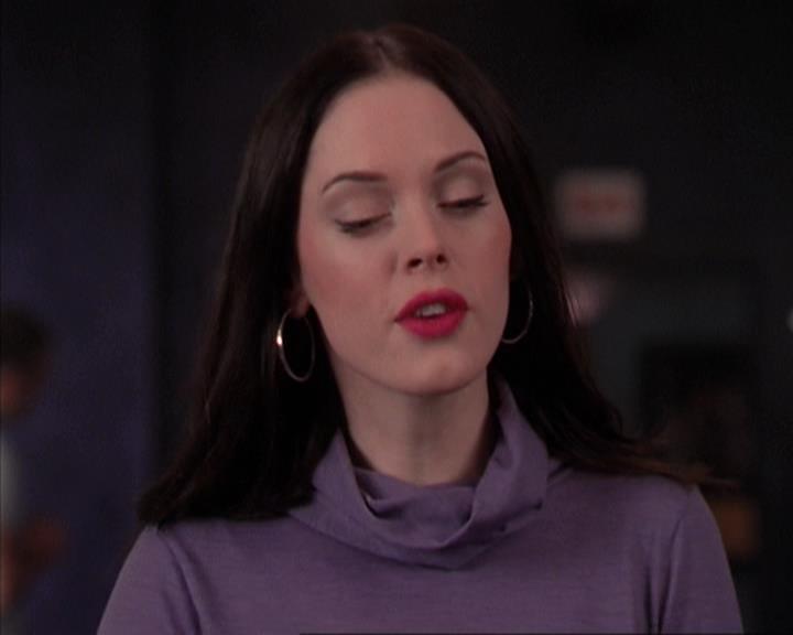 Charmed-Online-dot-net_405SizeMatters0151.jpg
