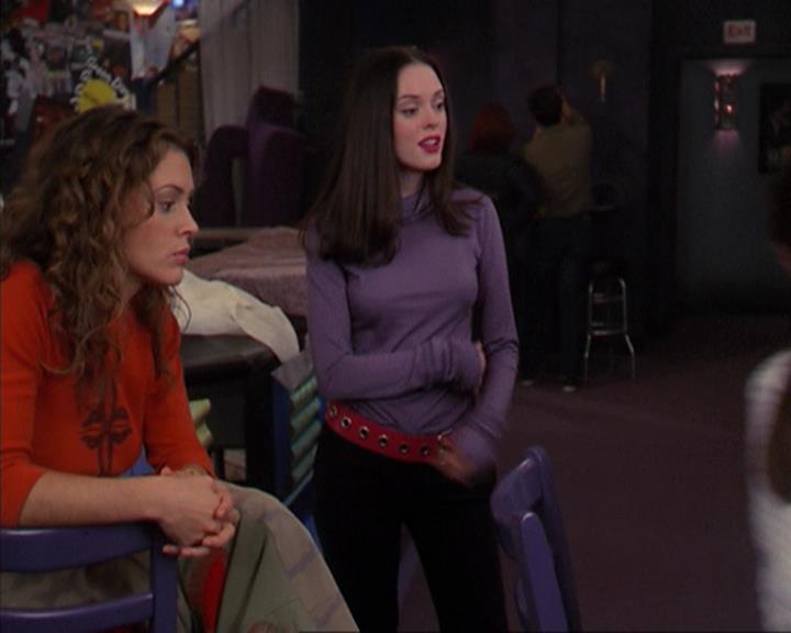 Charmed-Online-dot-net_405SizeMatters0175.jpg