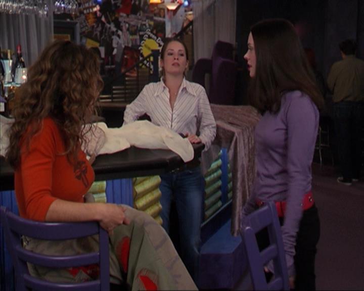Charmed-Online-dot-net_405SizeMatters0182.jpg