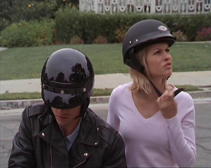 Charmed-Online-dot-net_405SizeMatters0223.jpg