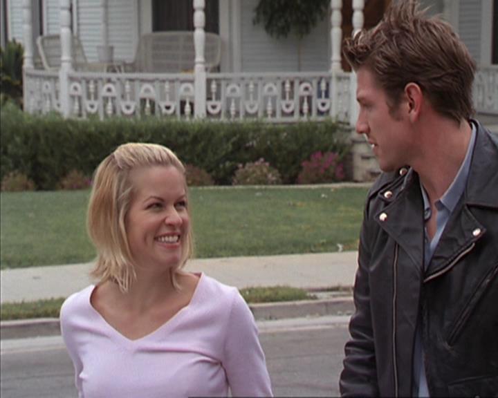 Charmed-Online-dot-net_405SizeMatters0234.jpg