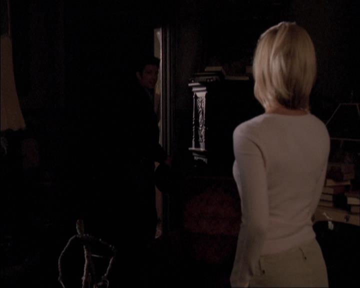 Charmed-Online-dot-net_405SizeMatters0271.jpg