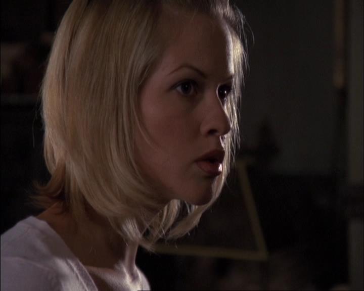 Charmed-Online-dot-net_405SizeMatters0283.jpg