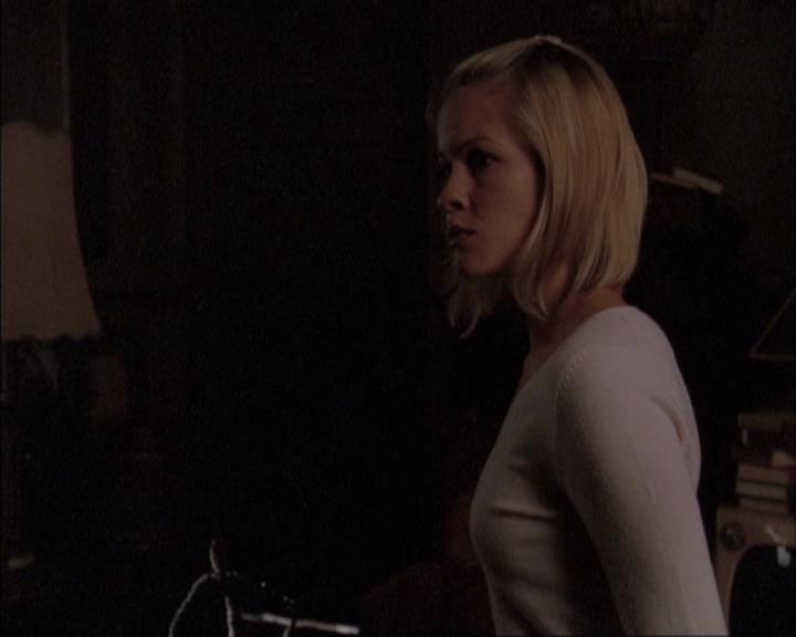 Charmed-Online-dot-net_405SizeMatters0294.jpg