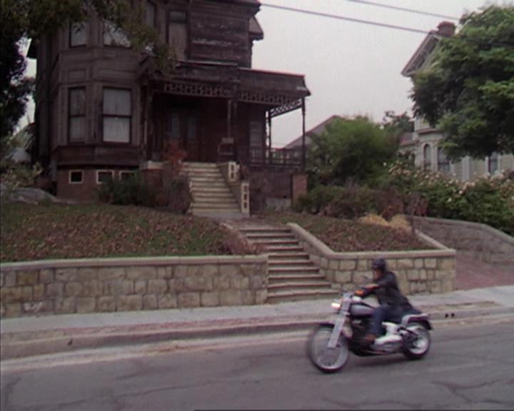 Charmed-Online-dot-net_405SizeMatters0380.jpg