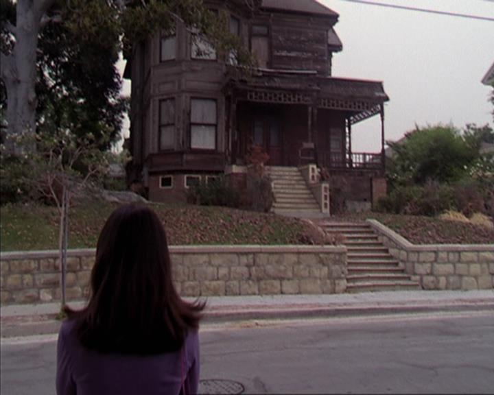 Charmed-Online-dot-net_405SizeMatters0381.jpg
