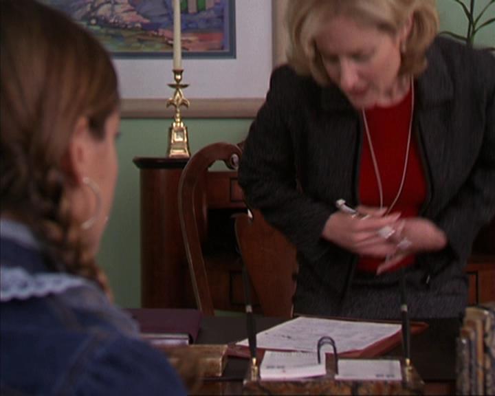 Charmed-Online-dot-net_405SizeMatters0388.jpg