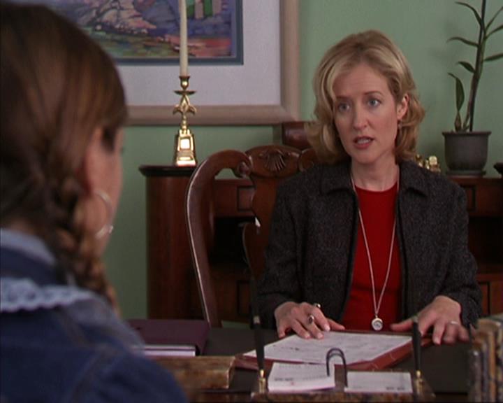 Charmed-Online-dot-net_405SizeMatters0389.jpg