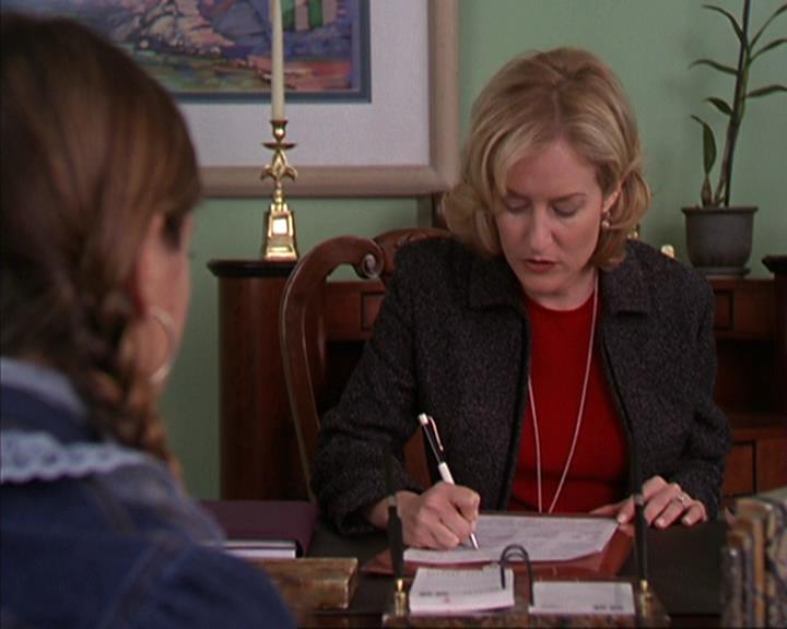 Charmed-Online-dot-net_405SizeMatters0396.jpg