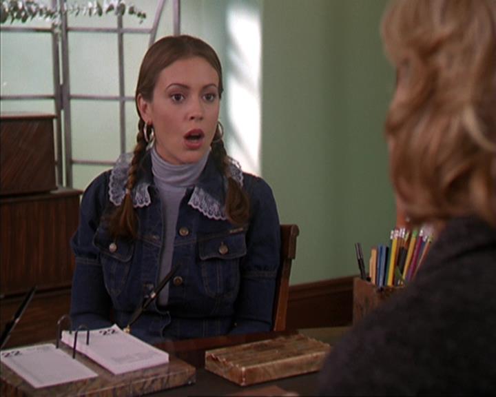 Charmed-Online-dot-net_405SizeMatters0414.jpg