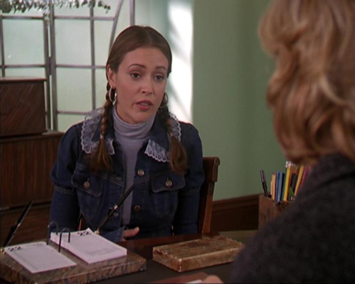 Charmed-Online-dot-net_405SizeMatters0418.jpg
