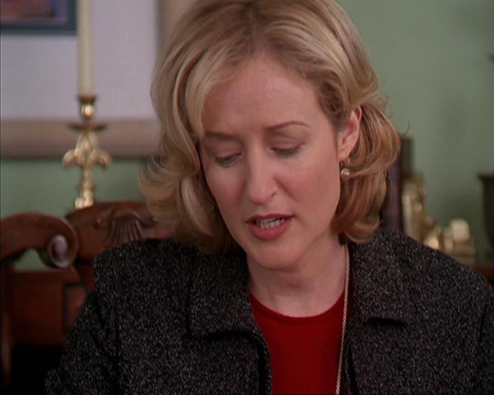 Charmed-Online-dot-net_405SizeMatters0434.jpg