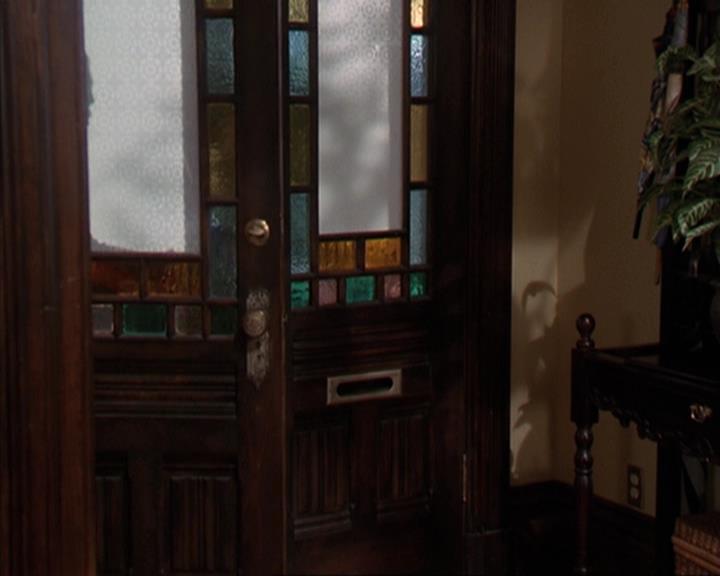 Charmed-Online-dot-net_405SizeMatters0454.jpg