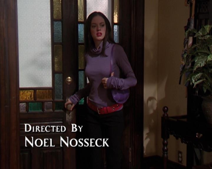 Charmed-Online-dot-net_405SizeMatters0460.jpg