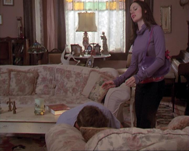 Charmed-Online-dot-net_405SizeMatters0473.jpg