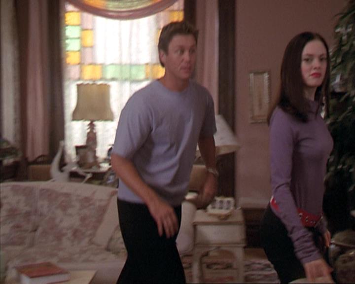 Charmed-Online-dot-net_405SizeMatters0533.jpg