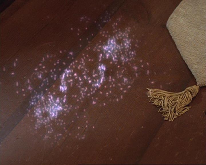 Charmed-Online-dot-net_405SizeMatters0572.jpg