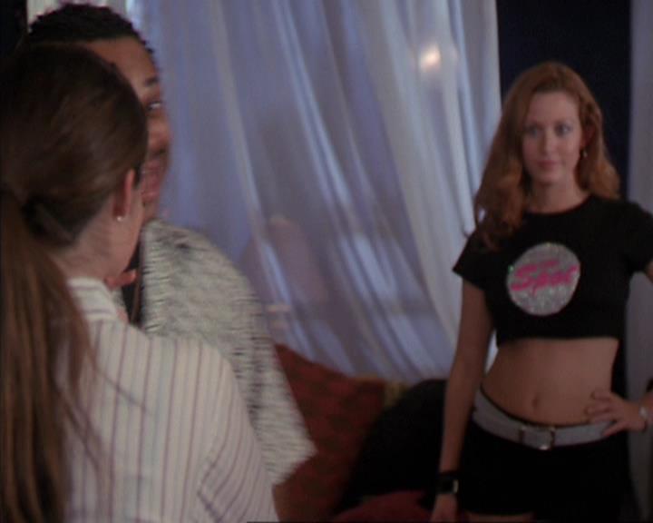 Charmed-Online-dot-net_405SizeMatters0606.jpg