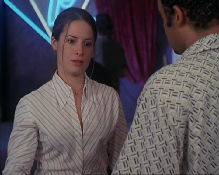 Charmed-Online-dot-net_405SizeMatters0620.jpg