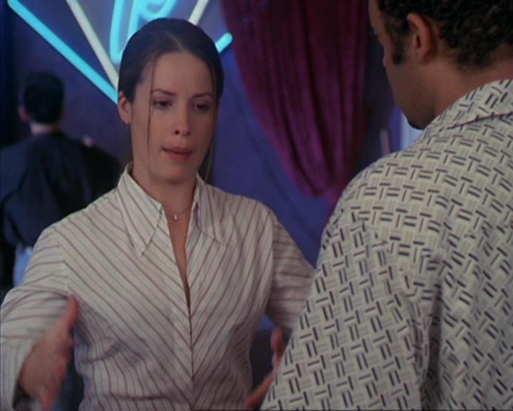 Charmed-Online-dot-net_405SizeMatters0621.jpg