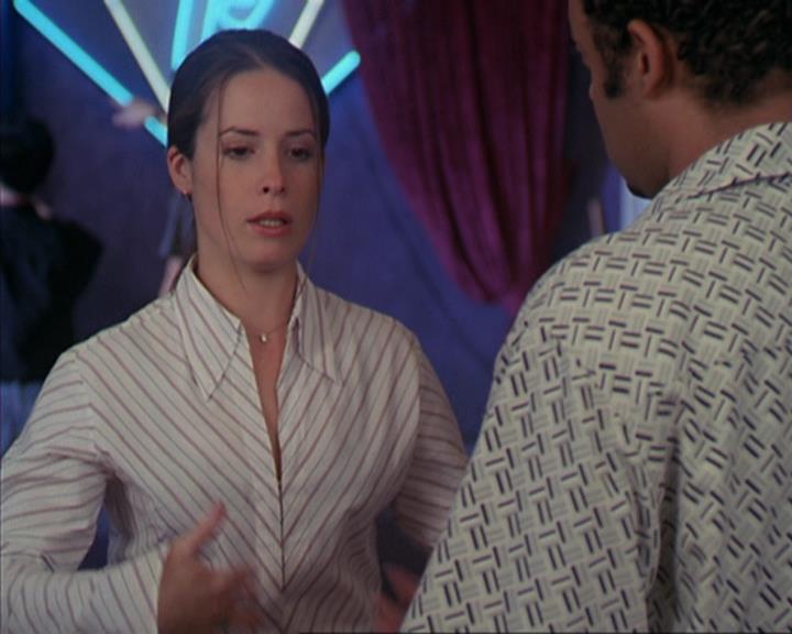 Charmed-Online-dot-net_405SizeMatters0622.jpg