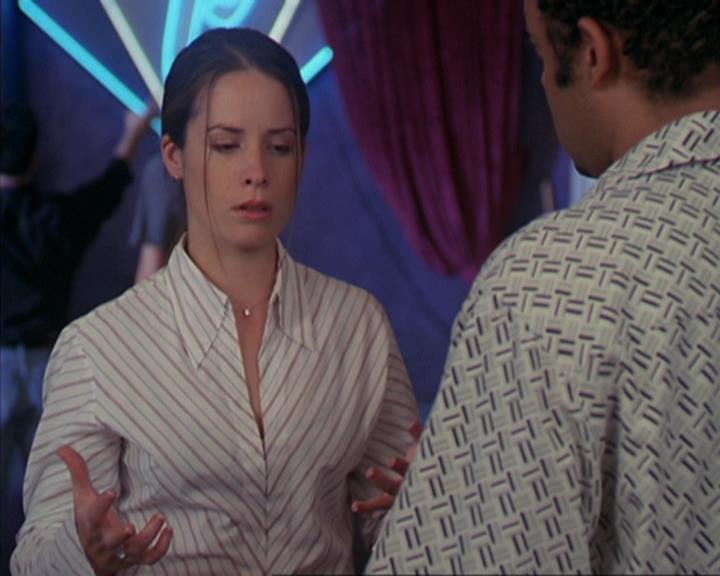 Charmed-Online-dot-net_405SizeMatters0624.jpg