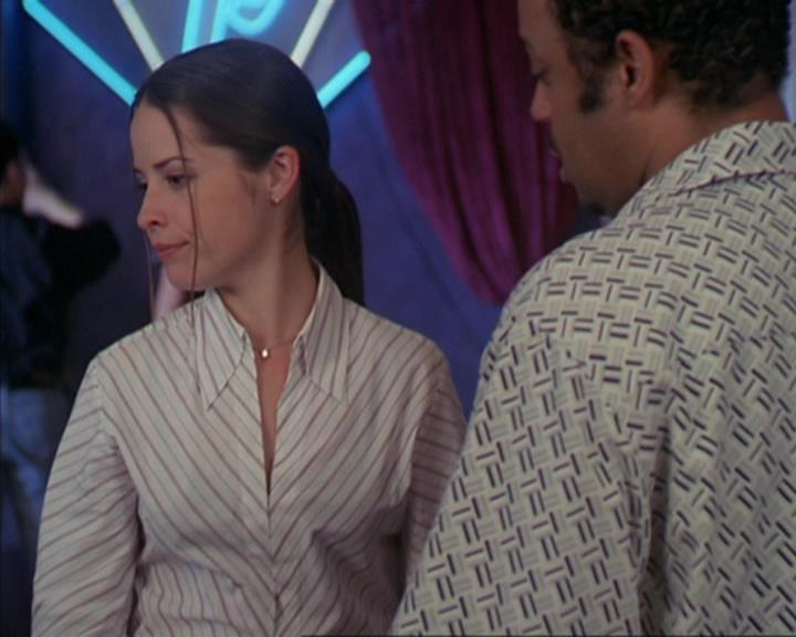 Charmed-Online-dot-net_405SizeMatters0626.jpg